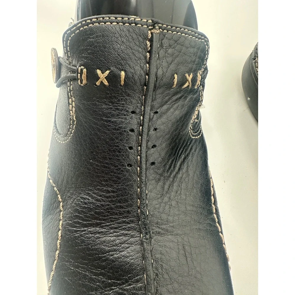 Clarks Structured Black‎ Leather Loafers Button Slip On Shoes Womens 9M 23071
